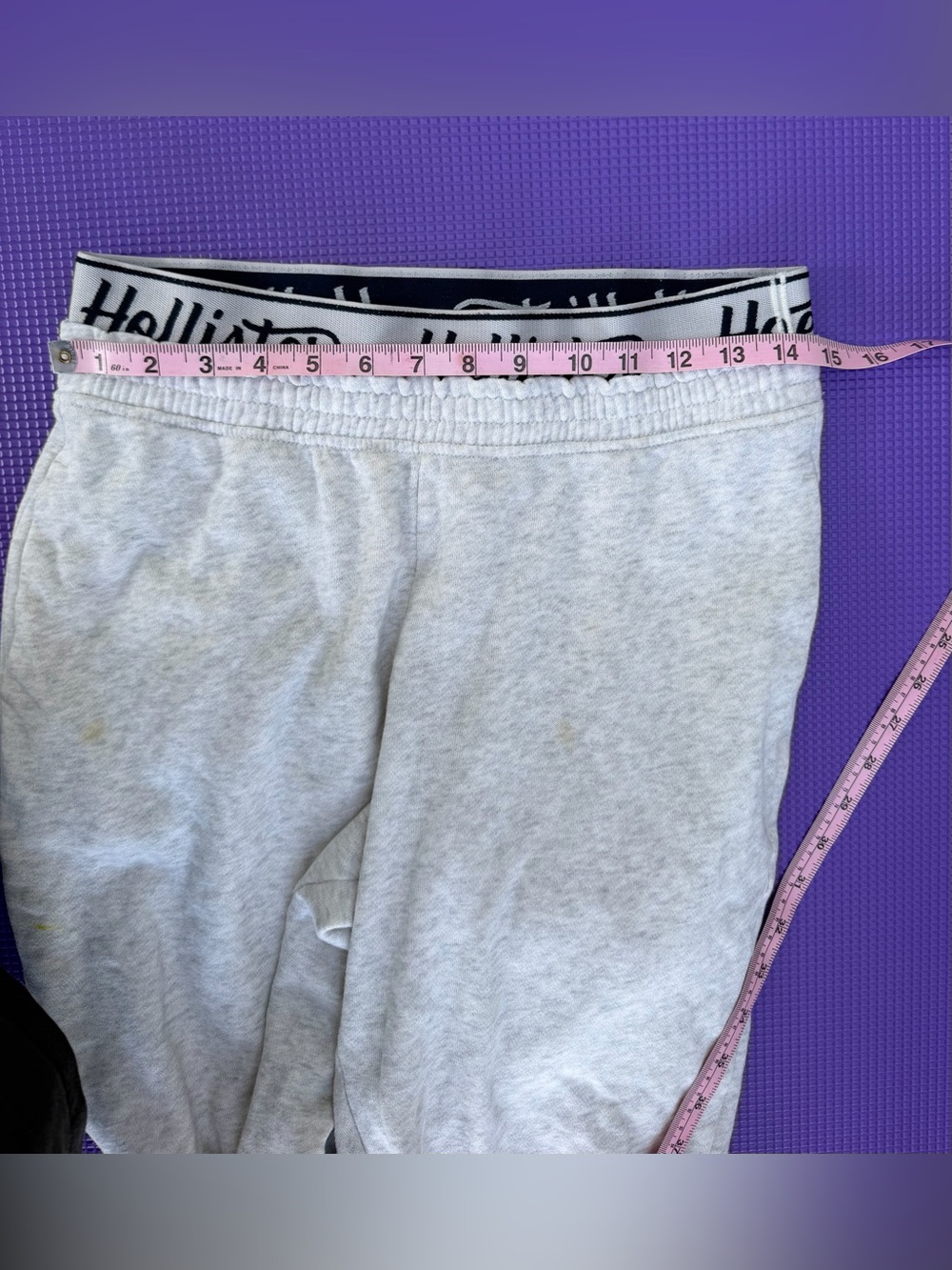 Hollister Ultra High Rise Light Heather Gray Joggers with Branded Waistband - Picture 3 of 5